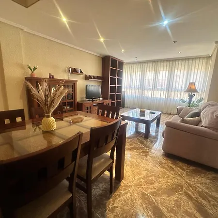 Homely Centro شقة *