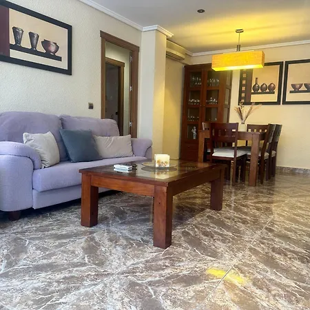 Homely Centro شقة *